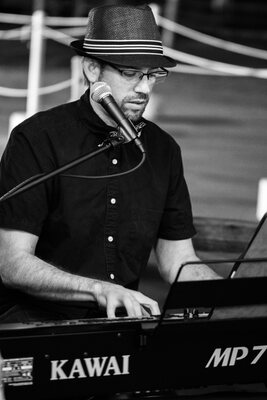 David Citron performing